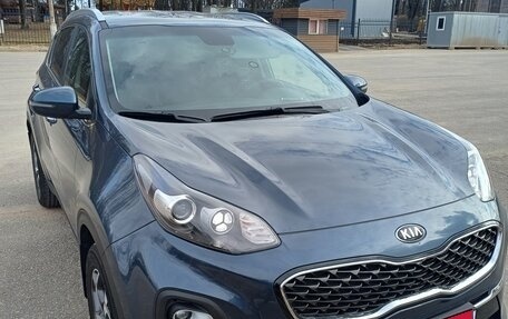 KIA Sportage IV рестайлинг, 2020 год, 2 700 000 рублей, 1 фотография