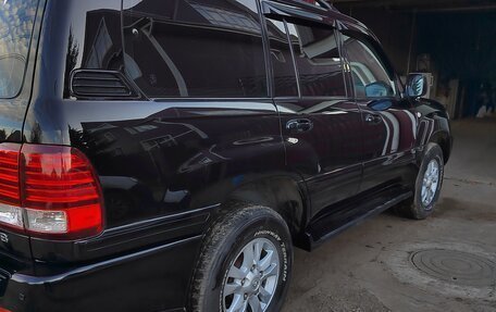 Toyota Land Cruiser 100 рестайлинг 2, 2004 год, 2 200 000 рублей, 11 фотография