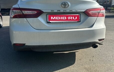 Toyota Camry, 2019 год, 3 000 000 рублей, 5 фотография