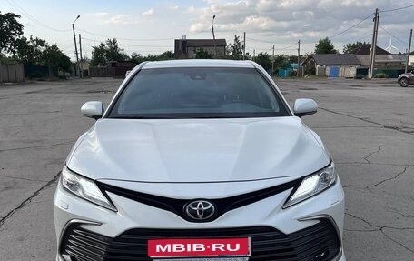 Toyota Camry, 2021 год, 3 750 000 рублей, 1 фотография