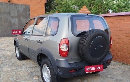 Chevrolet Niva I рестайлинг, 2012 год, 955 000 рублей, 2 фотография