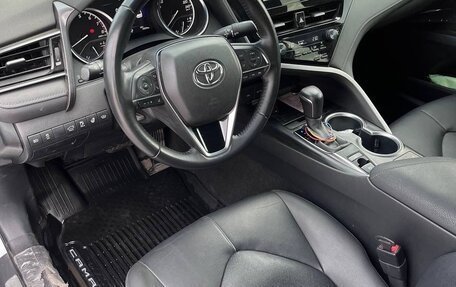 Toyota Camry, 2021 год, 3 750 000 рублей, 5 фотография