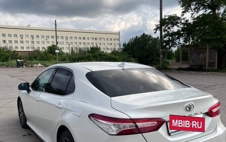 Toyota Camry, 2021 год, 3 750 000 рублей, 10 фотография