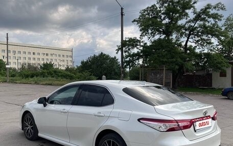 Toyota Camry, 2021 год, 3 750 000 рублей, 12 фотография