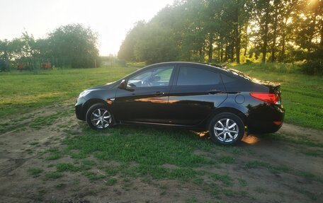 Hyundai Solaris II рестайлинг, 2013 год, 839 000 рублей, 2 фотография