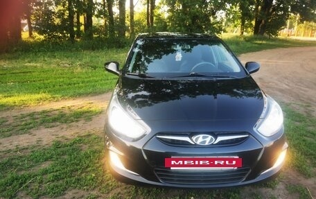 Hyundai Solaris II рестайлинг, 2013 год, 839 000 рублей, 10 фотография