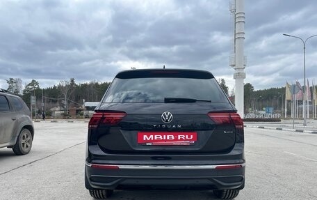 Volkswagen Tiguan II, 2021 год, 3 350 000 рублей, 3 фотография