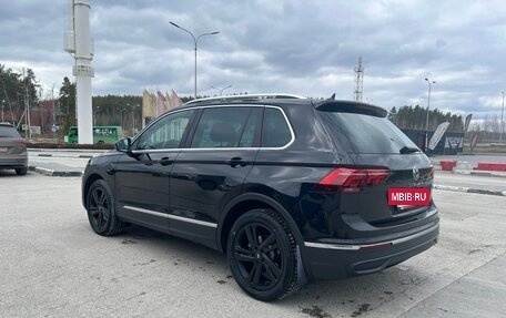 Volkswagen Tiguan II, 2021 год, 3 350 000 рублей, 4 фотография