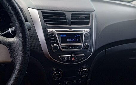 Hyundai Solaris II рестайлинг, 2016 год, 820 000 рублей, 6 фотография