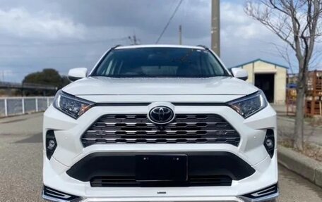 Toyota RAV4, 2022 год, 2 275 000 рублей, 2 фотография