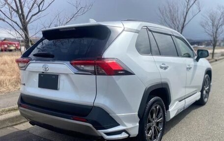 Toyota RAV4, 2022 год, 2 275 000 рублей, 5 фотография