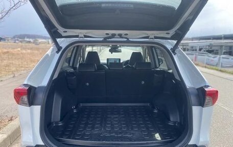 Toyota RAV4, 2022 год, 2 275 000 рублей, 9 фотография