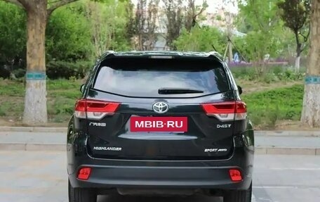 Toyota Highlander III, 2020 год, 3 080 000 рублей, 3 фотография