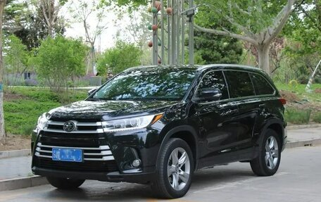 Toyota Highlander III, 2020 год, 3 080 000 рублей, 16 фотография