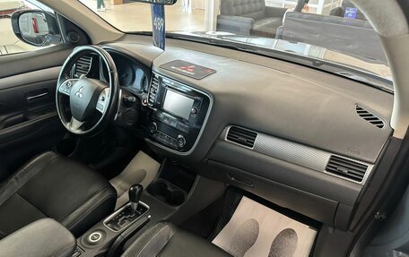 Mitsubishi Outlander III рестайлинг 3, 2013 год, 1 499 999 рублей, 13 фотография