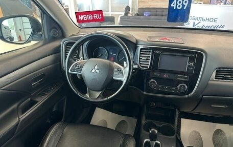 Mitsubishi Outlander III рестайлинг 3, 2013 год, 1 499 999 рублей, 14 фотография