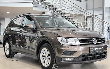 Volkswagen Tiguan II, 2018 год, 2 390 000 рублей, 3 фотография