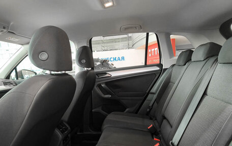 Volkswagen Tiguan II, 2018 год, 2 390 000 рублей, 12 фотография