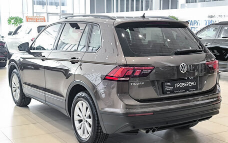 Volkswagen Tiguan II, 2018 год, 2 390 000 рублей, 7 фотография