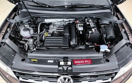 Volkswagen Tiguan II, 2018 год, 2 390 000 рублей, 9 фотография