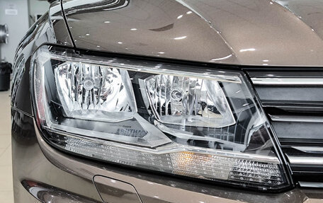 Volkswagen Tiguan II, 2018 год, 2 390 000 рублей, 17 фотография