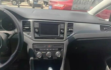Volkswagen Golf VII, 2020 год, 1 400 000 рублей, 15 фотография
