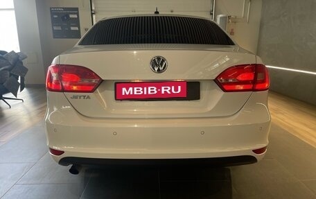 Volkswagen Jetta VI, 2013 год, 999 000 рублей, 5 фотография
