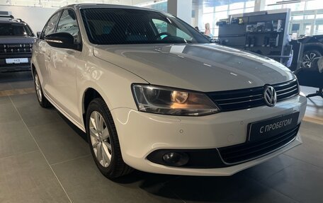 Volkswagen Jetta VI, 2013 год, 999 000 рублей, 8 фотография