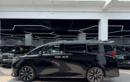 Toyota Alphard, 2024 год, 13 190 000 рублей, 7 фотография