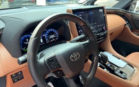 Toyota Alphard, 2024 год, 13 190 000 рублей, 17 фотография