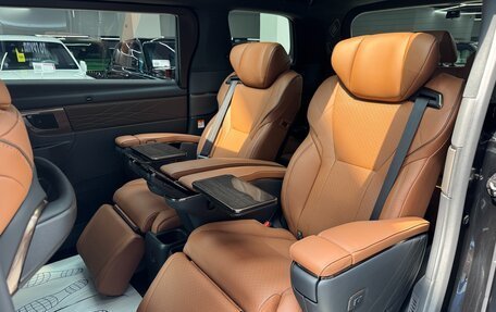 Toyota Alphard, 2024 год, 13 190 000 рублей, 24 фотография