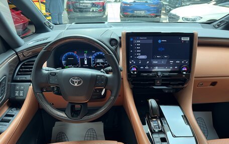 Toyota Alphard, 2024 год, 13 190 000 рублей, 30 фотография