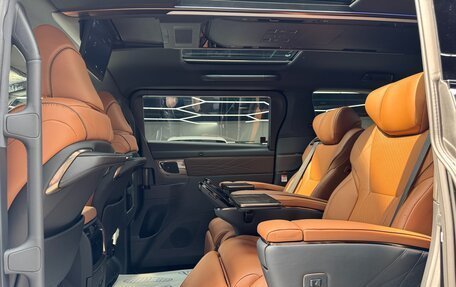 Toyota Alphard, 2024 год, 13 190 000 рублей, 21 фотография