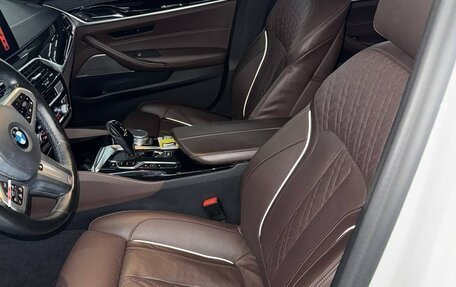 BMW 5 серия, 2021 год, 4 600 000 рублей, 8 фотография