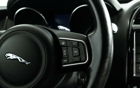 Jaguar XE I рестайлинг, 2015 год, 1 749 898 рублей, 21 фотография