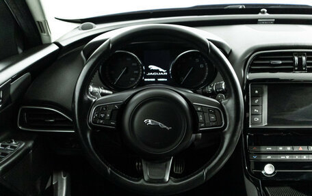 Jaguar XE I рестайлинг, 2015 год, 1 749 898 рублей, 22 фотография