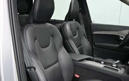 Volvo XC90 II рестайлинг, 2022 год, 4 650 000 рублей, 8 фотография