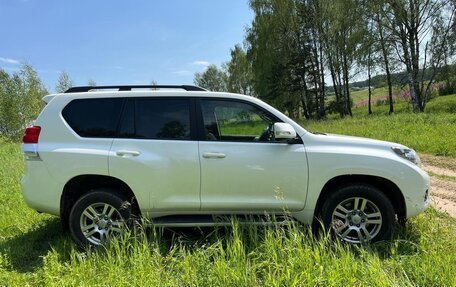 Toyota Land Cruiser Prado 150 рестайлинг 2, 2011 год, 3 100 000 рублей, 5 фотография