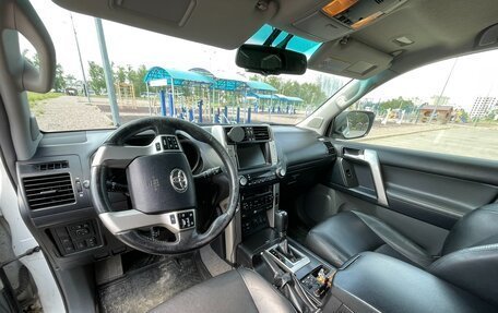 Toyota Land Cruiser Prado 150 рестайлинг 2, 2011 год, 3 100 000 рублей, 23 фотография