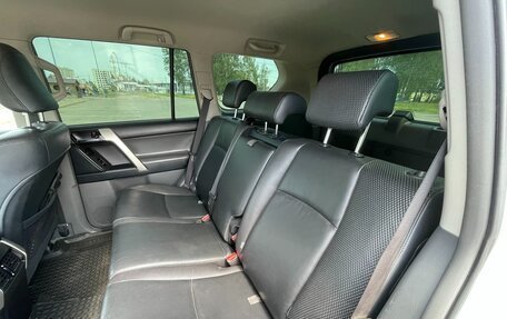 Toyota Land Cruiser Prado 150 рестайлинг 2, 2011 год, 3 100 000 рублей, 27 фотография