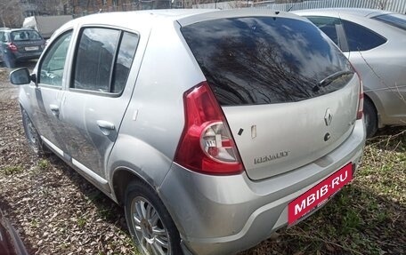 Renault Sandero I, 2013 год, 529 000 рублей, 3 фотография