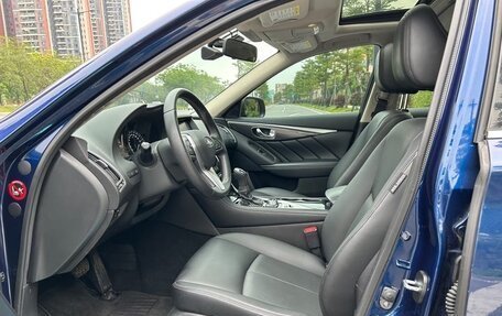 Infiniti Q50 I рестайлинг, 2022 год, 2 100 000 рублей, 28 фотография