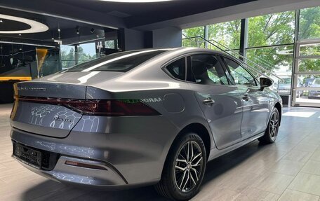 BYD Qin, 2023 год, 2 500 000 рублей, 7 фотография