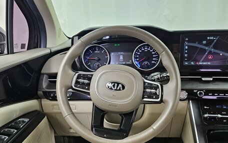 KIA Carnival, 2021 год, 2 250 000 рублей, 9 фотография