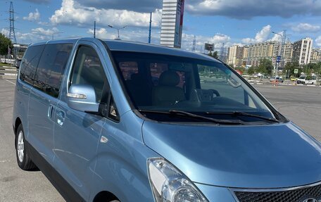 Hyundai Grand Starex Grand Starex I рестайлинг 2, 2011 год, 1 830 000 рублей, 15 фотография
