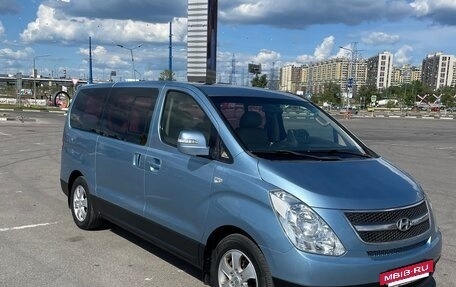Hyundai Grand Starex Grand Starex I рестайлинг 2, 2011 год, 1 830 000 рублей, 3 фотография