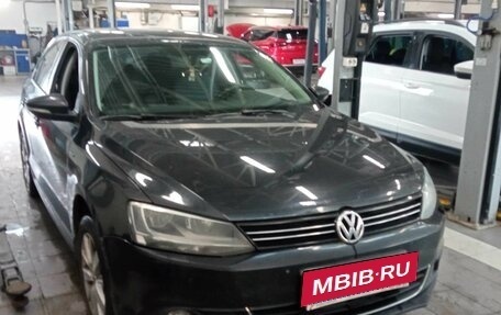 Volkswagen Jetta VI, 2013 год, 750 000 рублей, 2 фотография