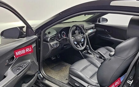 Hyundai Veloster II, 2022 год, 1 300 000 рублей, 9 фотография