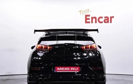 Hyundai Veloster II, 2022 год, 1 300 000 рублей, 4 фотография
