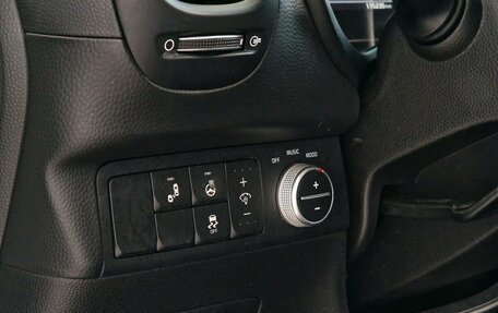 KIA Soul II рестайлинг, 2018 год, 1 220 000 рублей, 22 фотография